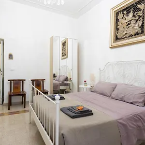 Da Alessia Per Dormire Al Coppedé Roma